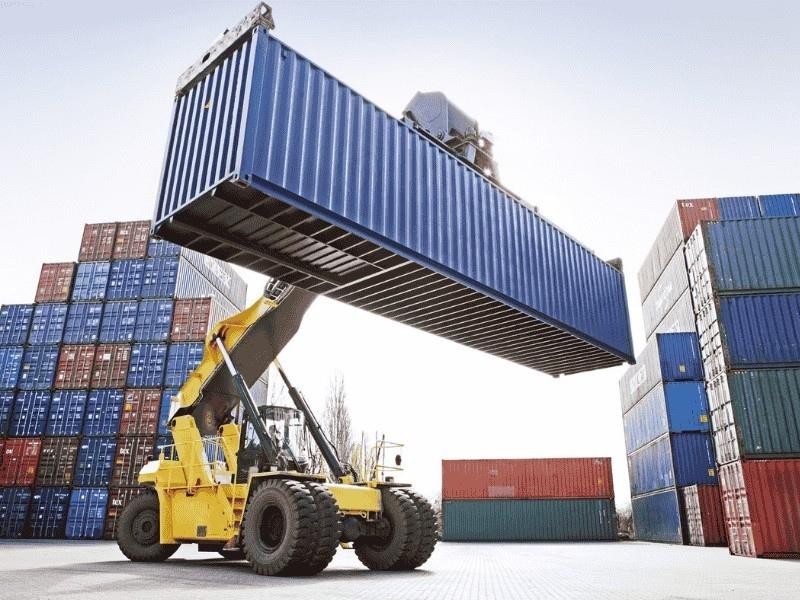 Atendimento Especializado: Como a Clarksul Suporta a Manutenção de Empilhadeiras no Setor Portuário