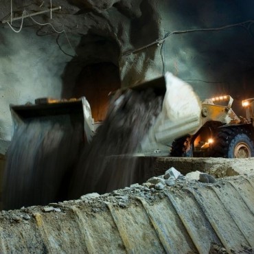 Pá Carregadeira Subterrânea em São Paulo