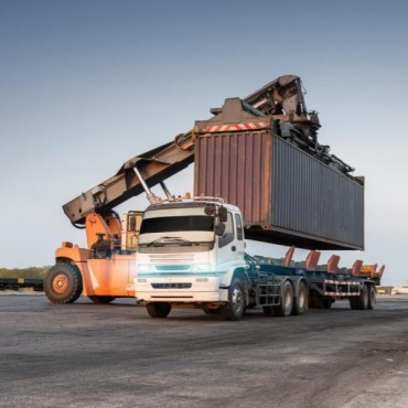 Manutenção de Eixo Diferencial para Reach Stacker em São Paulo